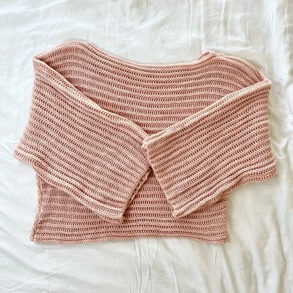 Sexy Pink Off-the-Shoulder Sweater — M - Picture 7 of 8